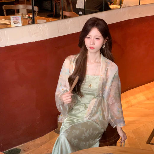 金蘑菇菇【柔光铃兰】设计师高定夏季薄款宽松防晒衫显瘦时髦吊带裙女 商品图3