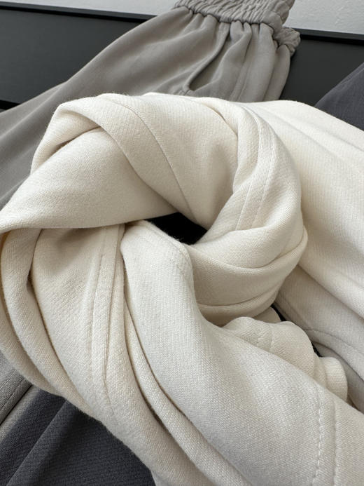 极度舒适！裤王😎口碑爆款裤型！一条拯救全腿型❗️今年的升级新款【URZA&TAFR窄版开叉阔腿直筒卫裤】裤腰松紧抽绳设计，不勒肚肚0束缚！✅裤脚开衩设计，时髦不单调！超级无敌长腿神裤！微阔藏肉版型！ 商品图11