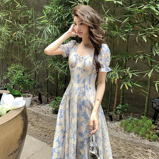 西遇法式碎花连衣裙女2025年夏季新款a字蓝色方领油画短袖长裙SS150346 商品图0