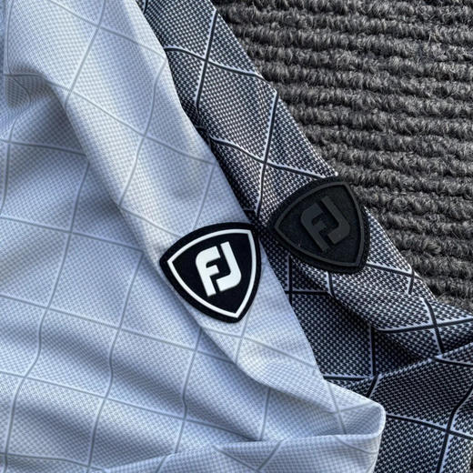 正品日单FJ 高尔夫长袖体恤打底衫。孤品灰色 XXL 码胸围 116。
原价 9000 日元 商品图4