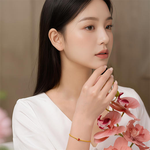 【新品首发】典粹系列黄金小红心手链 足金盘缠金手串女士礼物【按克计价黄金1】MEMORA诗普琳GB234701 商品图1