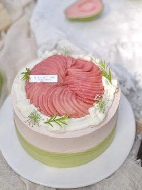 【茉莉抹茶芭乐】一层红心芭乐一层白心芭乐，双重软糯清爽，搭配伯牙绝弦茉莉雪芽奶油，每一口都是春天的味道～