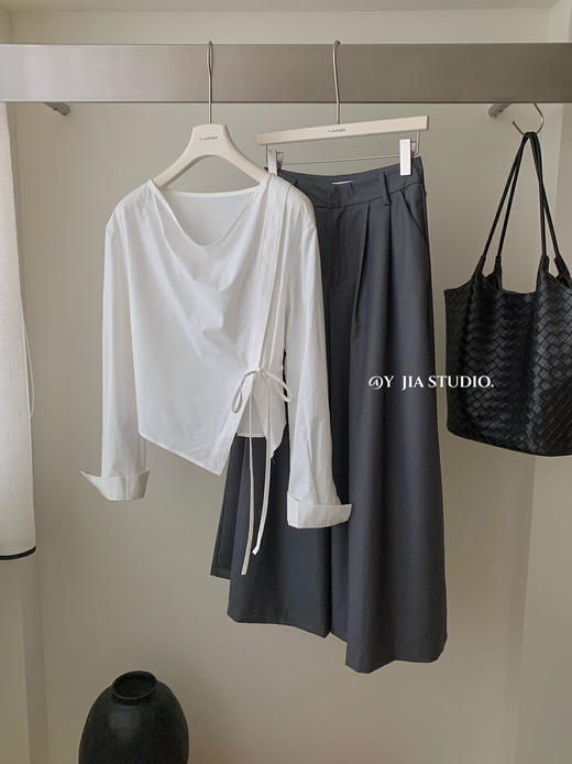 【GZ】无忧购韩系荡领不规则系带白衬衣＋气质高腰显瘦A字百褶裙裤套装8925-5（截单后7天发货) 商品图2