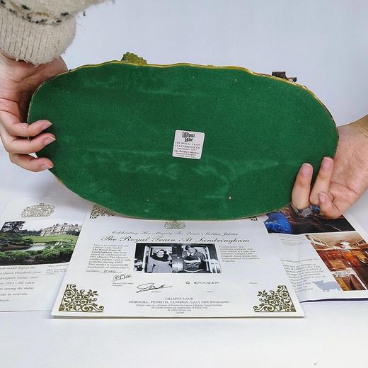 Lilliput Lane2001年限量为庆祝女王金禧制作的桑德林汉姆皇家火车站台 商品图8