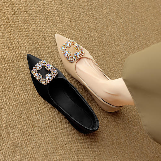 【预售5天】绝美法式小香风尖头水钻方扣平底单鞋DB&M6261 商品图2