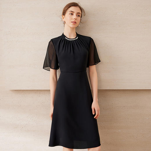 EITIE爱特爱飞飞袖优雅气质收腰轻奢黑色连衣裙夏季新款B2507620 商品图1