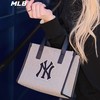 【品牌授权】扫码验证 韩国MLB 带防伪码 经典帆布托特包-黑色 深棕色 奶油色 3AORS062N 女新款老花满印休闲时尚运动背包 商品缩略图1
