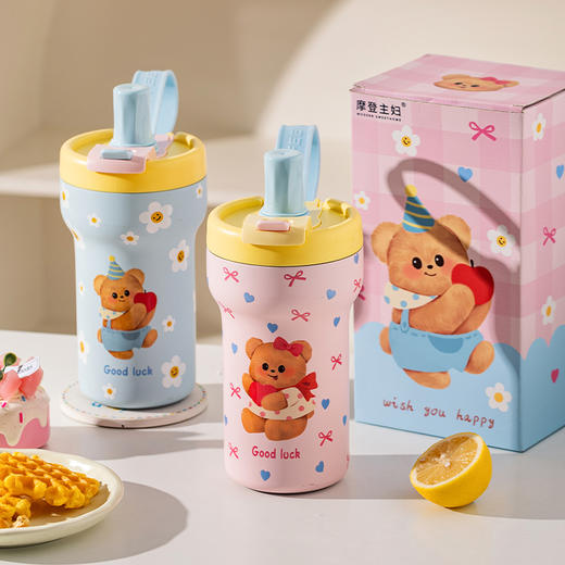 摩登主妇吸管保温杯2025新款大容量陶瓷内胆高颜值水杯女冰霸杯子 商品图0