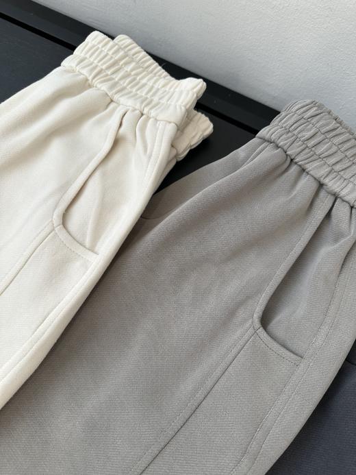 极度舒适！裤王😎口碑爆款裤型！一条拯救全腿型❗️今年的升级新款【URZA&TAFR窄版开叉阔腿直筒卫裤】裤腰松紧抽绳设计，不勒肚肚0束缚！✅裤脚开衩设计，时髦不单调！超级无敌长腿神裤！微阔藏肉版型！ 商品图7