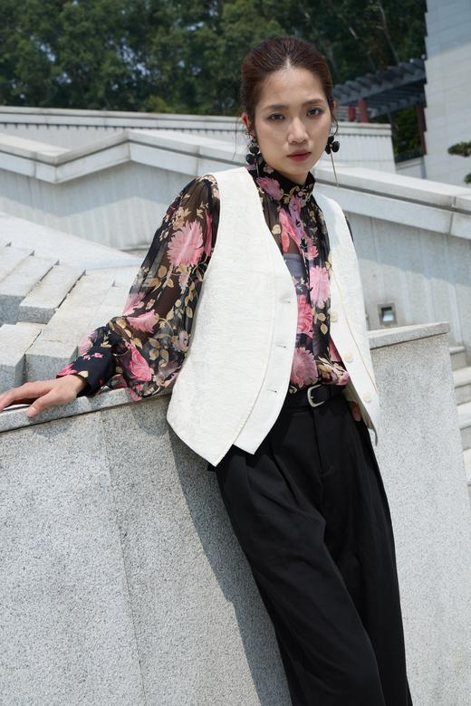 SZ1H52_凝脂色_马甲_春季_V领单排扣提花短款无袖西装款_高级女装_BERNIEELEN 伯妮斯茵 商品图0