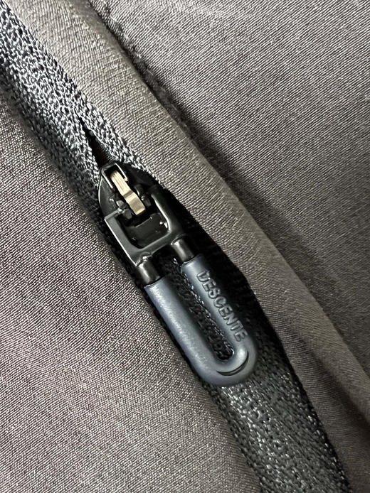 点此购买 迪桑特男子春夏梭织速干运动长裤 ggd 312703 商品图11