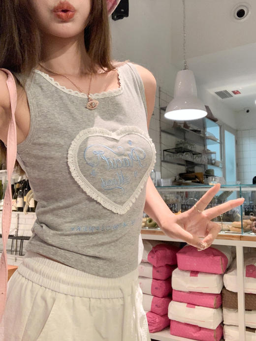 <曾小咸推荐>爱心字母背心 日常89.99/件 立减50 秒杀39.99/件！！ 商品图7