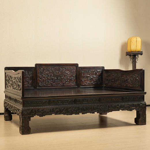 清乾隆 紫檀夔龙纹五屏风式罗汉床 商品图0