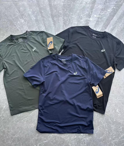 全新正品asics亚瑟士弹力速干透气运动健身多功能短袖t恤
25年新款 面料真的很好穿很好穿
黑色 幽雾绿 藏青色
尺码M-2XL 商品图0