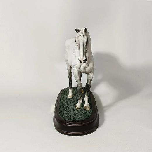 英国皇家道尔顿马摆件，底台侧边刻标Desert Orchid 商品图1