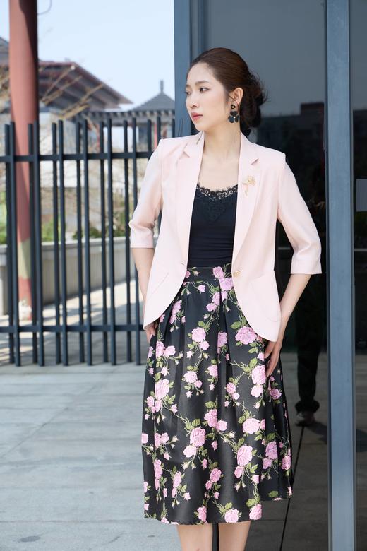 SZ1A58_粉米色_外套_春季_七分袖西装领单排短款小西装_高级女装_BERNIEELEN 伯妮斯茵 商品图0