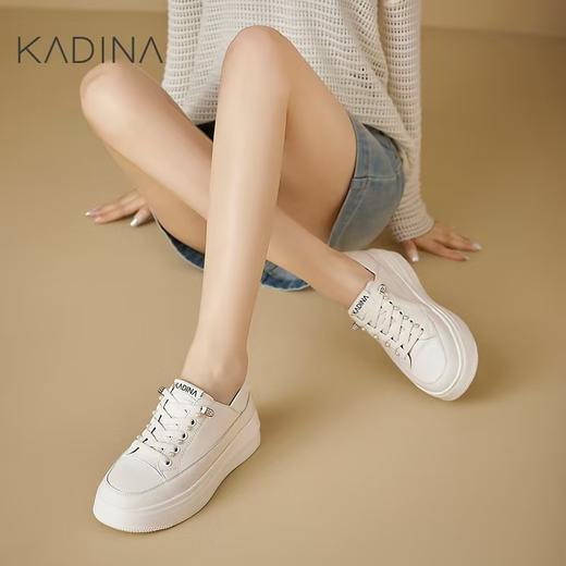 【KADINA】  AF3    卡迪娜2025春季新款平底透气舒适小白鞋系带运动女休闲鞋KCS257002 商品图0