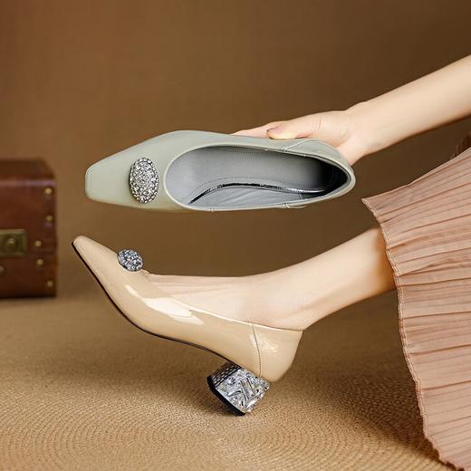 【预售5天】春季新款百搭真皮法式水钻浅口粗跟方头单鞋NJMK&K1517 商品图1