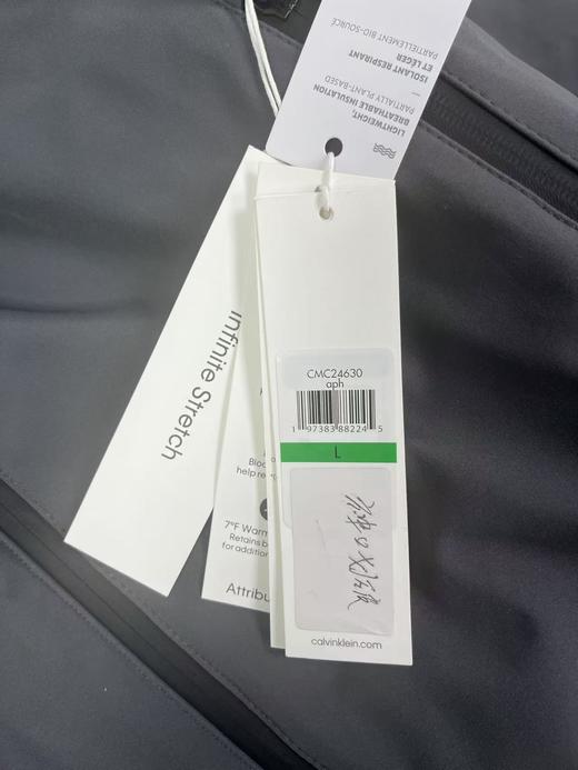 瑕疵Calvin Klein/CK 男士保暖防风拒水夹棉纯色拉链连帽棉衣夹克外套 商品图3