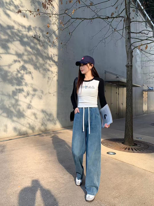 正品海岛微风·瘦瘦裤
颜色：蓝色
尺码：SMLXL
成份：棉38.7%
氨纶16.2％
锦纶45.1% 商品图1