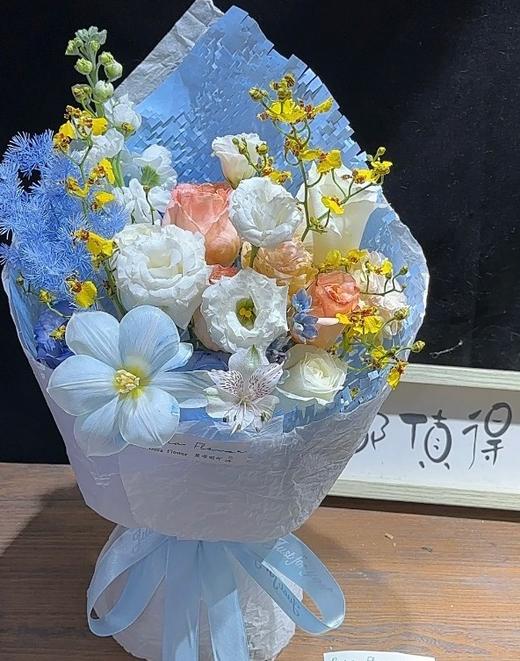 蓝韵--蓝白色系小清新花束 商品图0