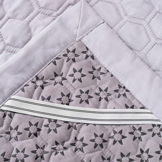 热卖！【买1发4】悠见艾绒逐湿寒养身床垫 睡着赶跑老湿寒 看得见的艾绒 南阳伏牛山产区  礼袋包装 商品图9