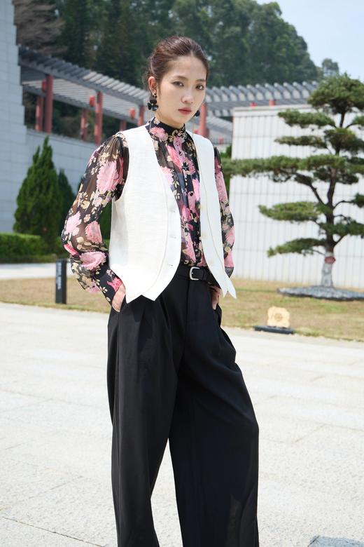 SZ1H52_凝脂色_马甲_春季_V领单排扣提花短款无袖西装款_高级女装_BERNIEELEN 伯妮斯茵 商品图1