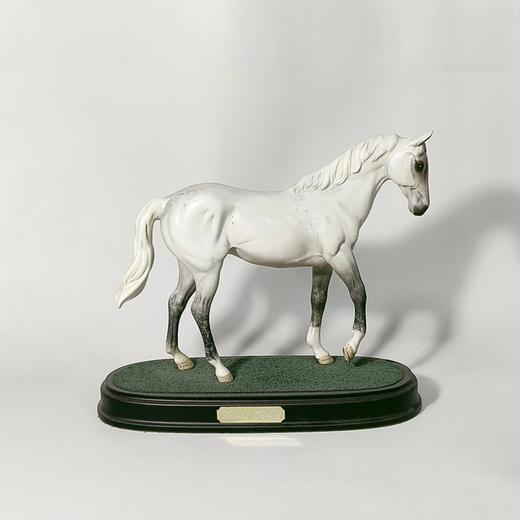 英国皇家道尔顿马摆件，底台侧边刻标Desert Orchid 商品图0