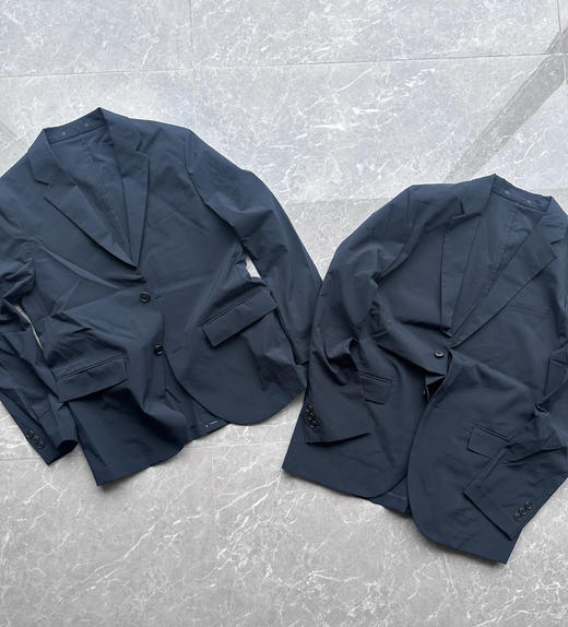 全新正品优衣库UNIQLO剪标速干弹力空气感春夏款男士西装西服, 主标洗标全剪 就1个藏青色
尺码S-XL
存放原因需自己熨烫 商品图0