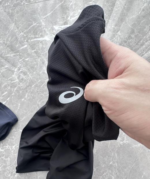 全新正品asics亚瑟士弹力速干透气运动健身多功能短袖t恤
25年新款 面料真的很好穿很好穿
黑色 幽雾绿 藏青色
尺码M-2XL 商品图4