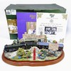 Lilliput Lane2001年限量为庆祝女王金禧制作的桑德林汉姆皇家火车站台 商品缩略图0
