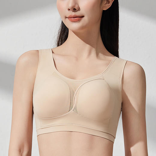 QC-CX23075A   精致U领+网纱设计轻薄无痕轻遮副乳超薄半圆压膜光面背心无钢圈文胸（单件） 商品图0