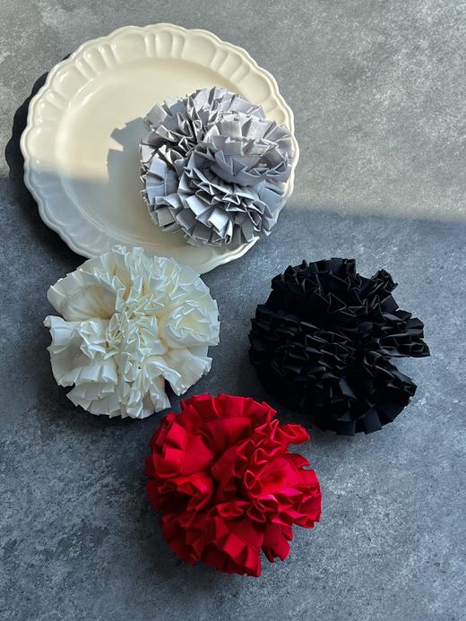 花朵发圈和发夹！bu退bu换~布艺抓夹+缎面褶皱头花大肠发圈~ 商品图1