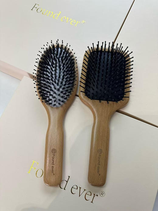 正品Foundever梳子套装，德国进口榉木！
柜子399+一套！猪鬃毛+气囊气垫梳套装！
爆款（一盒2个梳子）爱的礼物🎁 商品图14