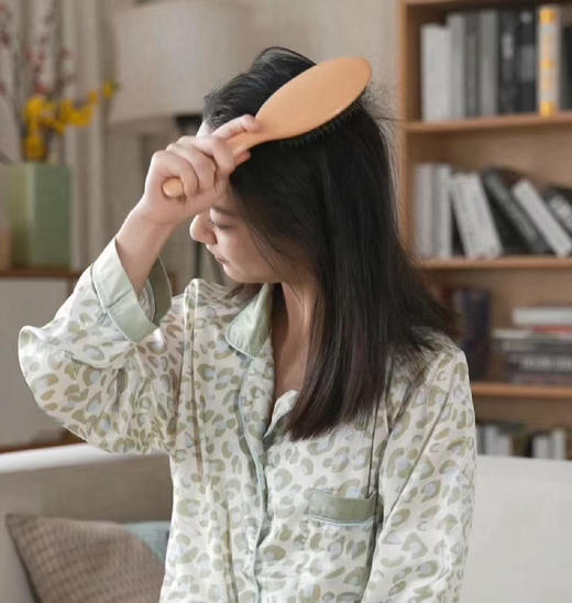 正品Foundever梳子套装，德国进口榉木！
柜子399+一套！猪鬃毛+气囊气垫梳套装！
爆款（一盒2个梳子）爱的礼物🎁 商品图5