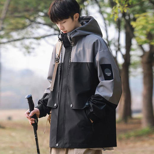 半身缘男装 春季防水户外登山服冲锋衣防风拼接撞色外套261112U01312089 商品图1