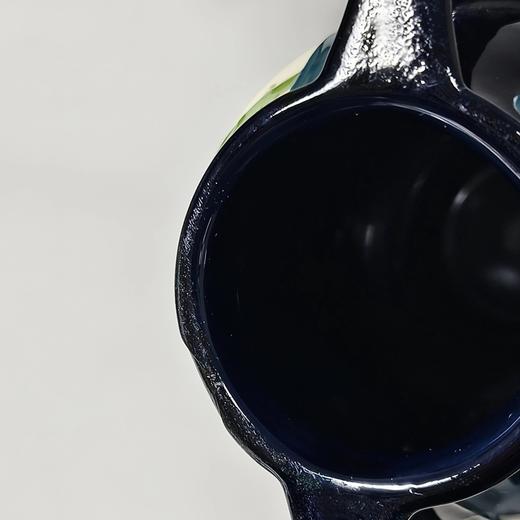 英国著名陶瓷品牌默克罗夫特Moorcroft出品的一只手绘珐琅花瓶 商品图4