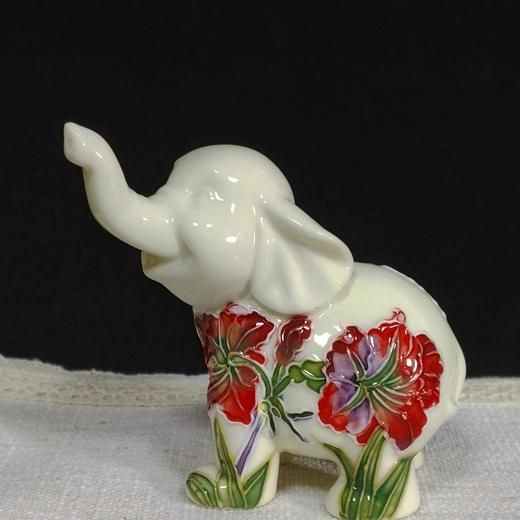 Old Tupton Ware的浮雕瓷偶小象，保值老牌瓷器艺术工坊，活泼可爱的小象满脸笑容 商品图2