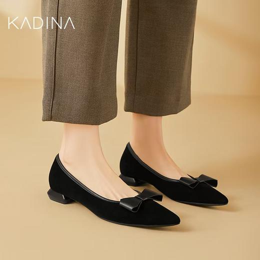 【KADINA】  AF3  卡迪娜2025春季新款低跟尖头蝴蝶结浅口通勤女单鞋KS251538 商品图0