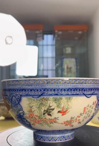 青花图案开窗花鸟罗汉碗 商品图0