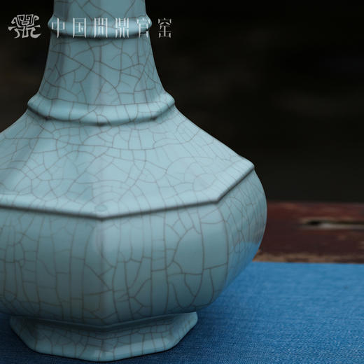 问鼎官窑大国工匠监制八棱瓶 商品图4