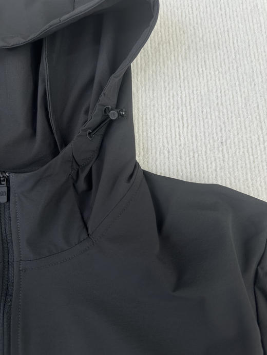 独家出韩国订单 韩国官网在售1714元！春夏款！科隆Kolon sport 户外半拉链戴帽长袖！！
韩国官网在售1714元！男女同款
尺码 95 100 105 110 115 商品图10