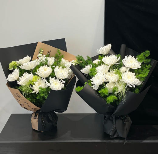 蓬莱松白菊祭祀花束 商品图0