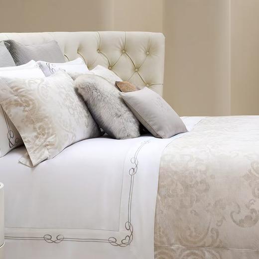 10楼罗卡芙 ROYALCOVER意大利进口棉提花四件套 法尔内塞 240* 240cm  吊牌价15800元 活动价7980元 商品图3