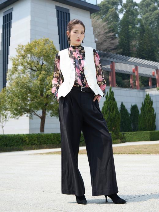 SZ1L52_凝夜紫色/凝脂色_裤子_春秋_高腰腰带收腰压褶阔腿直筒垂感_高级女装_BERNIEELEN 伯妮斯茵 商品图2