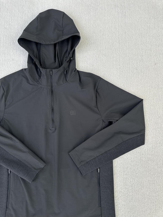 独家出韩国订单 韩国官网在售1714元！春夏款！科隆Kolon sport 户外半拉链戴帽长袖！！
韩国官网在售1714元！男女同款
尺码 95 100 105 110 115 商品图6