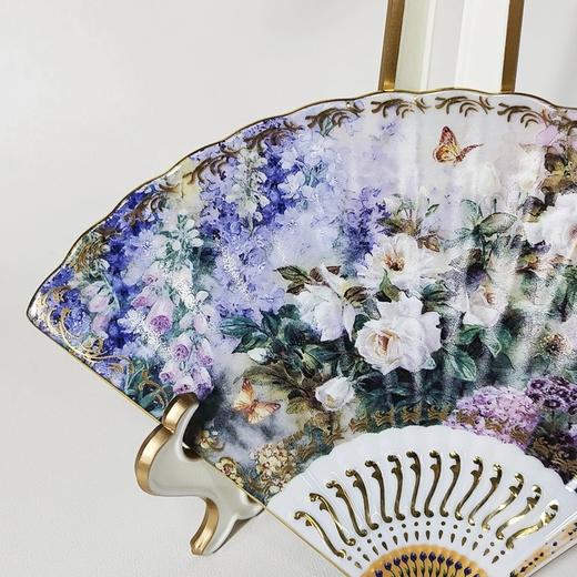 1998年布拉德福德交易所限量发行，丽娜刘扇形鎏金花卉挂盘，绽放之美系列 商品图1