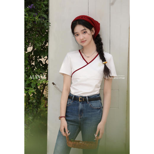 鹿向南 米白色上衣T恤L53776 商品图1