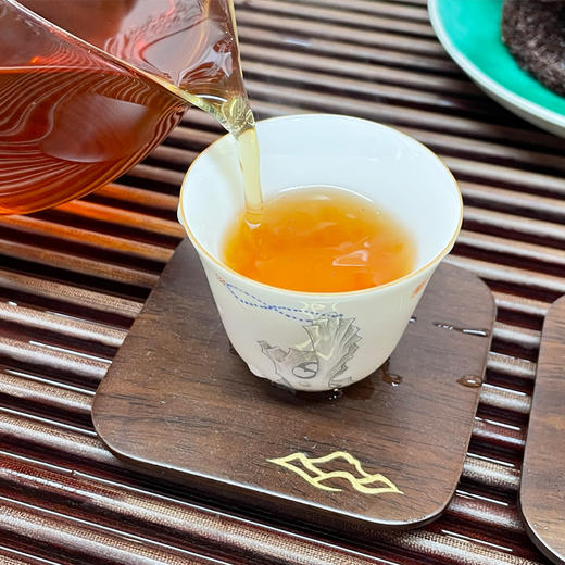 2005年大益501批次8582经典老大益生茶  广州干仓原件拆仓储特别好绵纸有小破洞转化好 经典老生茶 单片标价 商品图13