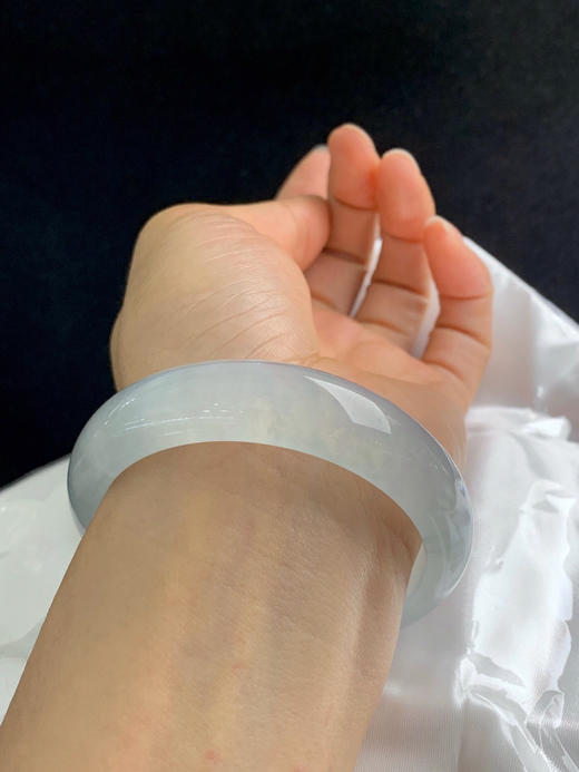 612508，58.2圈口，白冰正圈平安镯，宽版条形，冰透起光 商品图5